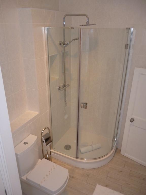 Kings House Wokingham Guest House Bilik gambar